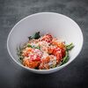 Салат с копчёным лососем и артишоками в Zest Coffee & Wine по цене 820