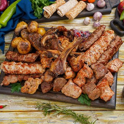 Ассорти мяса на мангале №3 в Геленджик по цене 9500 ₽