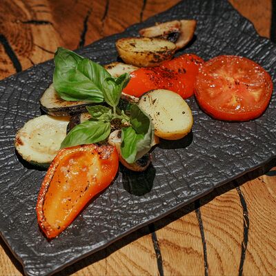 Овощи на гриле в Rekki Pizza & Cocktail Bar по цене 550 ₽