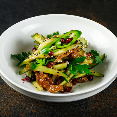 Салат Лаззат с говядиной в Shemodi Шемоди по цене 530 ₽