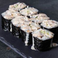 Ролл Шиитаке с огурцом и ореховым соусом в Вкус Моря