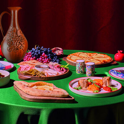 Ужин на двоих в Хачапури выпечка и вино по цене 2900 ₽