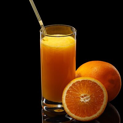 Свежевыжатый апельсиновый сок в У Ханумы по цене 390 ₽