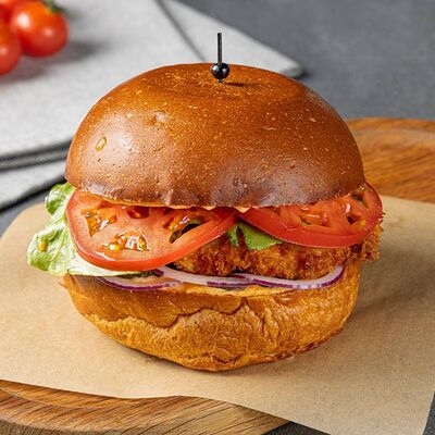 Бургер с хрустящим куриным филе в Море Есть по цене 730 ₽