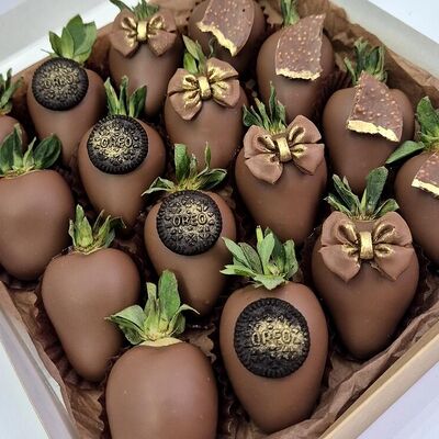 Клубника в шоколаде Молочный рай М в Strawberry Мастерская клубники в шоколаде по цене 4200 ₽