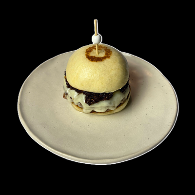 Я - Бургер с горгондзолой и луково-инжирным мармеладом в Культ бар по цене 1300 ₽