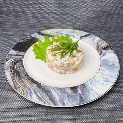 Салат Оливье в Grill Room по цене 225 ₽