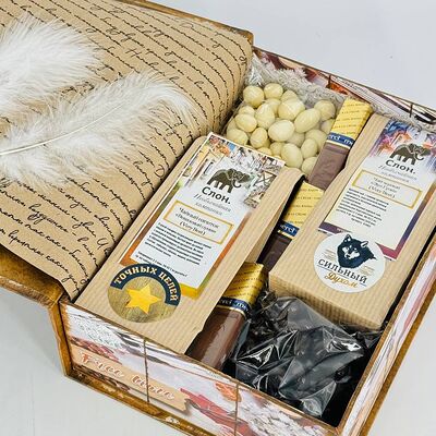 Подарочная коробка книга с чаем и орешками в Дарите красиво по цене 2690 ₽