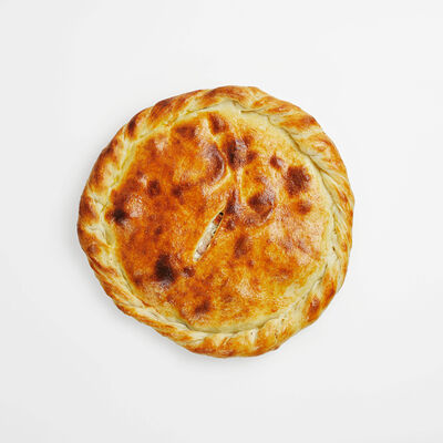 Пирог с копчёной курицей и грибами в Sushiman по цене 3500 ₸