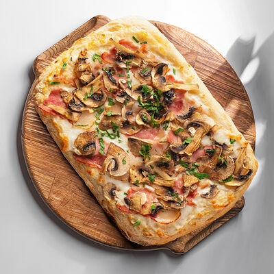 Пицца с грибами и беконом с трюфельным маслом в Густо & Пряно по цене 698 ₽