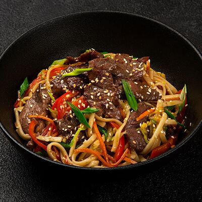 Удон с говядиной в Панорама по цене 1000 ₽