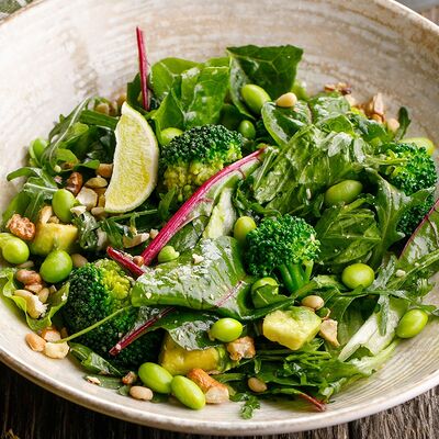 Салат с брокколи и авокадо в ЛарисуВаннуХочу по цене 390