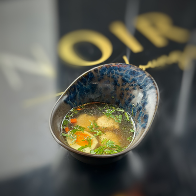 Куриный суп в Noir lounge по цене 370 ₽