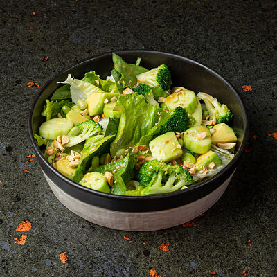 Зеленый салат в Sumo Izakaya по цене 620 ₽