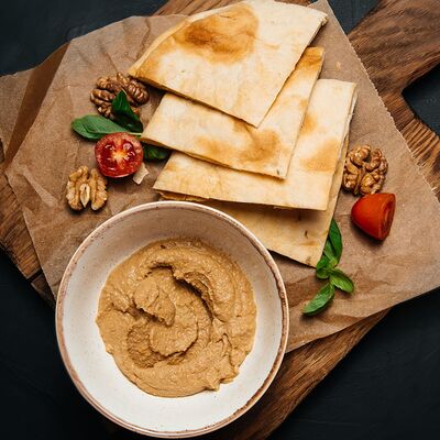 Паштет из куриной печени с лепешкой пури в ТВИШИ по цене 600 ₽