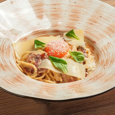 Спагетти карбонара в Соло по цене 460 ₽