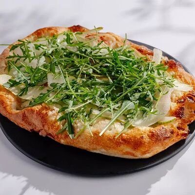 Пицца Груша с Горгонзолой в Vinch по цене 900 ₽