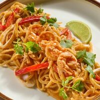 Лапша в соусе Том Ямв Сакура