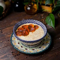 Каша геркулесовая с бананом и соленой карамелью в Сыроварня