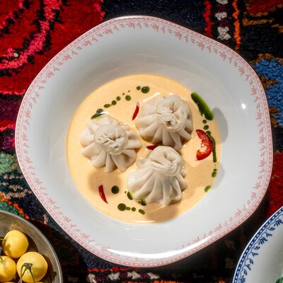 Патари хинкали с креветками в заморском соусе том ям в Хачапури Марико по цене 375 ₽