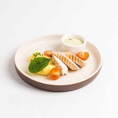 Куриная грудка с картофельным пюре и сметанным соусом в Британские Пекарни по цене 415 ₽