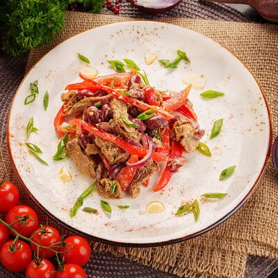 Салат от товарища Сталина в Приключения Шурика по цене 479 ₽