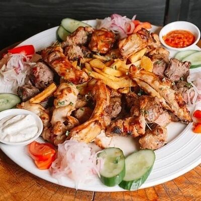 Ассорти гриль в Йохан-Пивохан по цене 6900 ₽