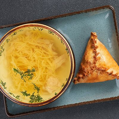 Суп-лапша с домашней выпечкой в Lafa Lounge по цене 490 ₽