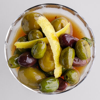 Коктейль из маринованных оливок в Crevette по цене 950 ₽