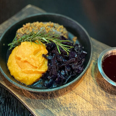 Колбаска из оленины в Гастропаб 40 по цене 880 ₽