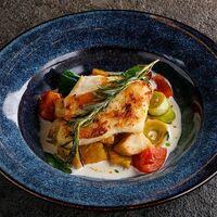 Судак с печеным корнем сельдерея и соусом из тархуна в Puberty