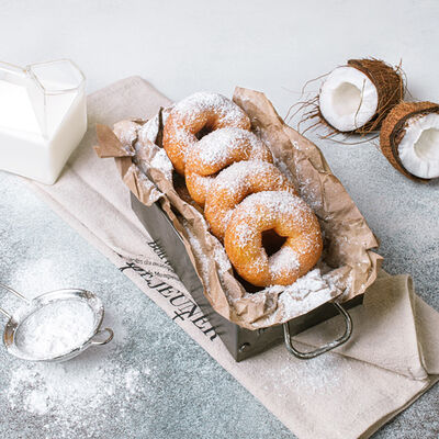 Пончики с посыпкой и топпингом на выбор в Пончики по цене 1499 ₽