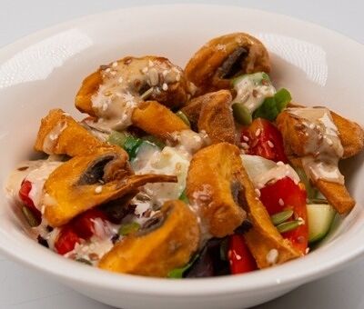 Салат с жареными шампиньонами в Лали Хинкали по цене 1620 ₸