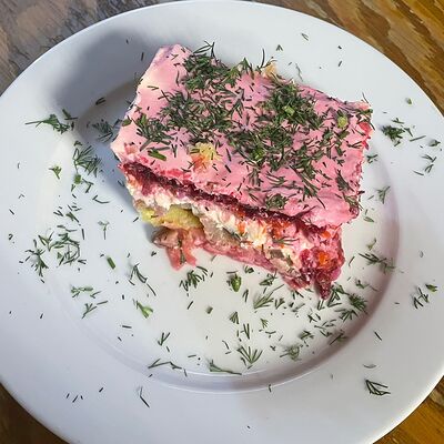 Сельдь под шубой в Пельмэн по цене 205 ₽