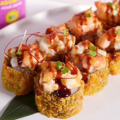 Темпура ролл с лососем и гребешком в Держи рыбу по цене 1250 ₽