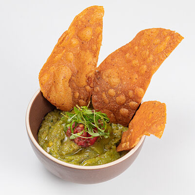 Гуакамоле, тостадос в Sangre Fresca по цене 760 ₽