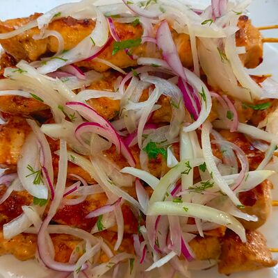 Сувлаки куриный в Вкусно еда по цене 199 ₽