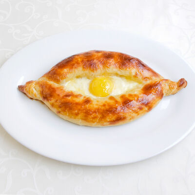 Хачапури аджарские в Ресторан Люкс по цене 480 ₽