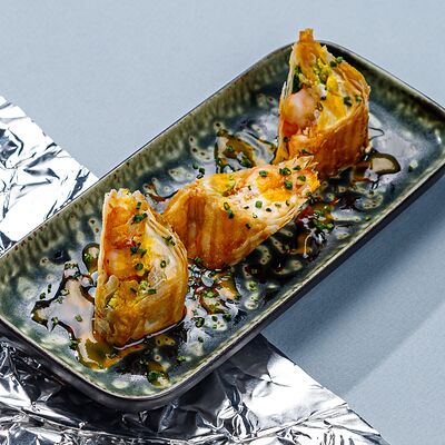 Филло ролл с креветкой и брокколи в Skybar по цене 350 ₽