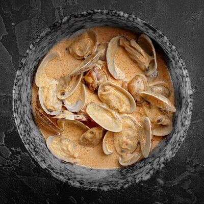 Галактические вонголе в соусе терияки в Мидийная личность по цене 999 ₽