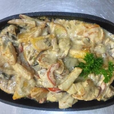 Жаркое из курицы в Триумф по цене 400 ₽