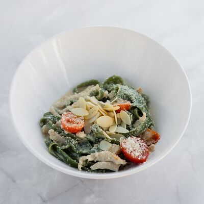 Паста в соусе курица чинзано д в Паста-бар Хорошие руки по цене 750 ₽