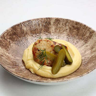 Котлета из щуки с карт. пюре в Сытый кит по цене 690 ₽