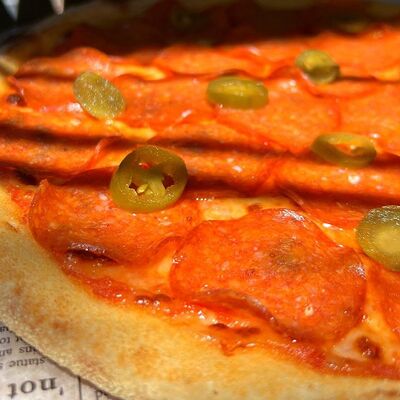 Пепперони в Чёрноморская пицца по цене 450 ₽