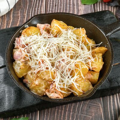 Картофель карбон в Солянка Крафт Бар по цене 624 ₽