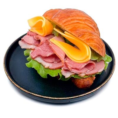 Круассан с ветчиной и сыром чеддер в Garage по цене 480 ₽