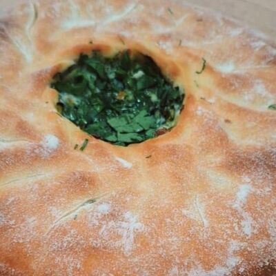 Пирог шпинат и сыр в Хинкальная Едим вкусно по цене 840 ₽