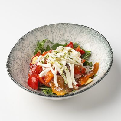 Запеченный перец со страчателлой в La Torre по цене 740 ₽