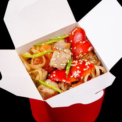 Wok с бужениной в Суши-бар Кингё по цене 490 ₽