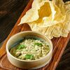 Салат гуакамоле с чипсами из поленты в Па-Паэлья по цене 750